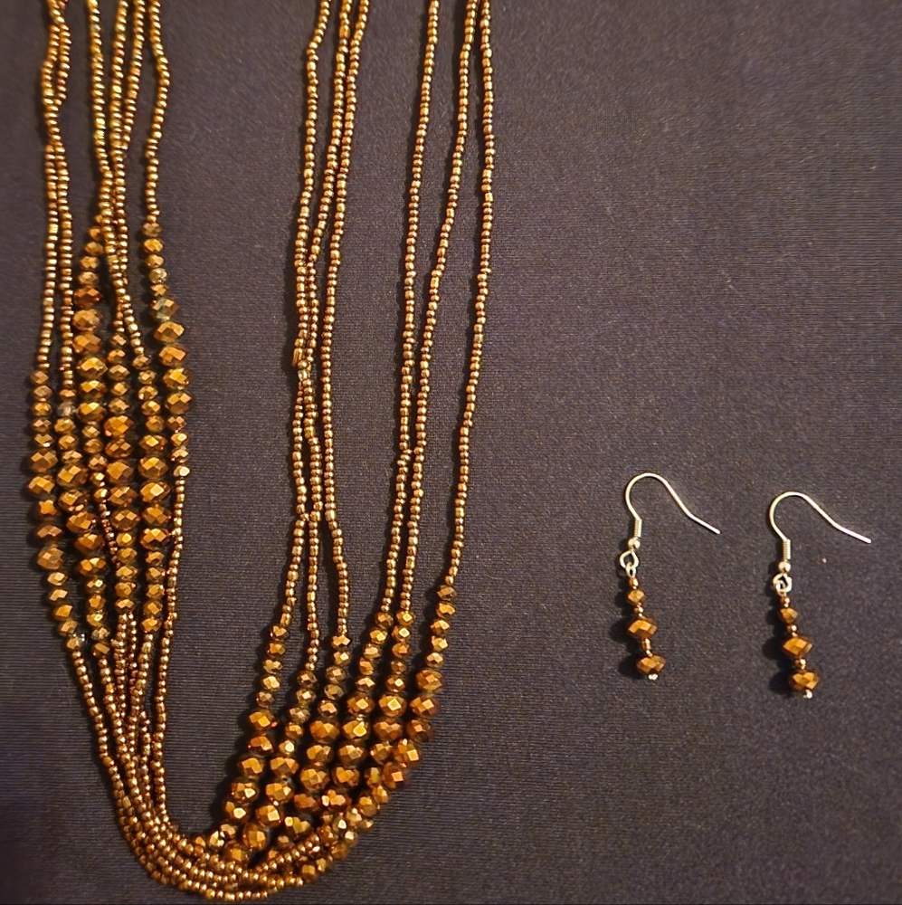Necklace and earings